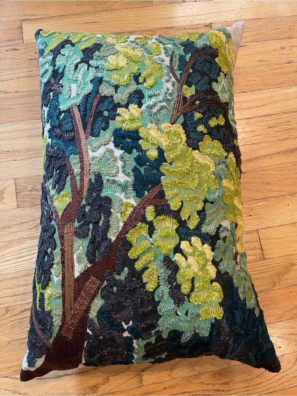 N/A stylish embroidered